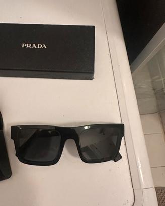 Occhiali da sole Prada originali