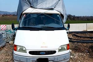 Ford  transit  120 s 2.5
