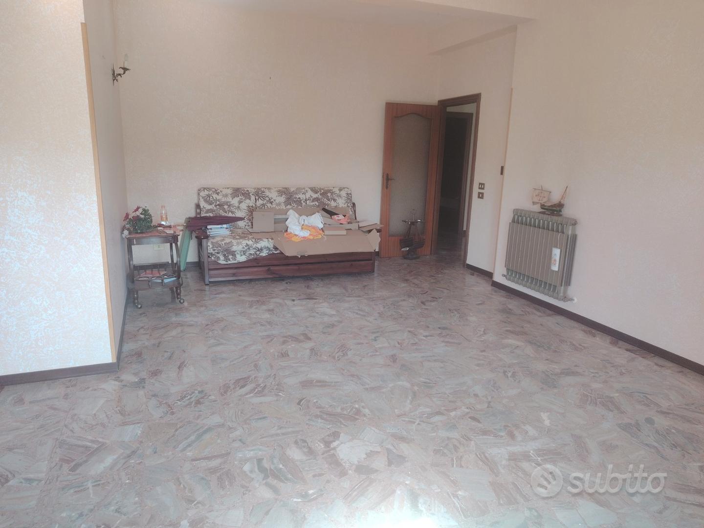 Villa con terreno e ulivi - Vista 4