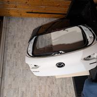 Portellone posteriore mazda 3 anno 2022