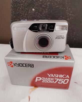 Yashica Power Zoom 750. Fotocamera compatta format