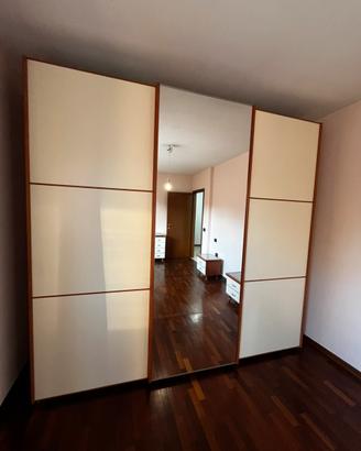 Armadio 3 ante scorrevoli + comò + 2 comodini