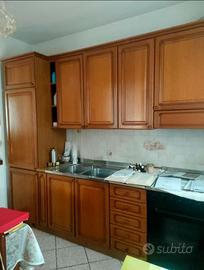 Cucina completa di frigo