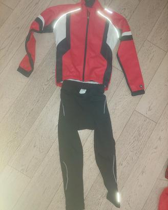 giacca e calzoni ciclismo