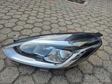FANALE ANTERIORE SX FORD FIESTA  ANNO 2017 