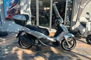 Piaggio Beverly 350 Sport Touring