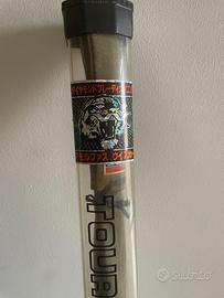 Canna Daiwa Tournament Amorphous Whisker 90 9 m.
