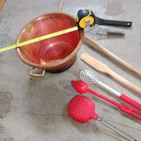 Set composto da paiolo in rame per polenta e vari 