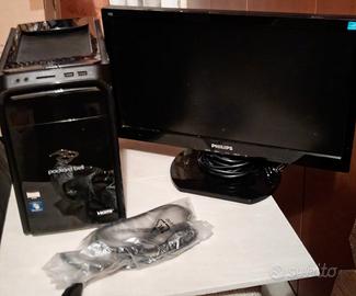 PC fisso con monitor 