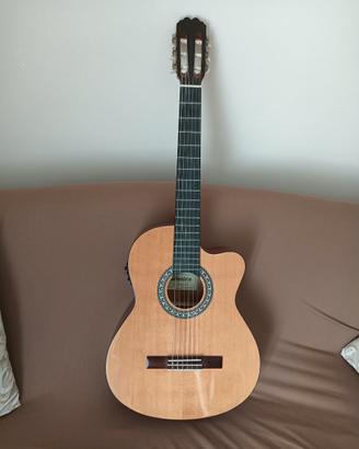 Chitarra classica/spagnola elettrificata
