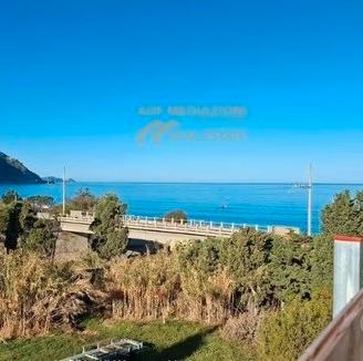 Appartamento Fronte Mare a Gioiosa Marea