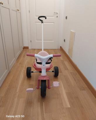   triciclo Smoby rosa, mai usato