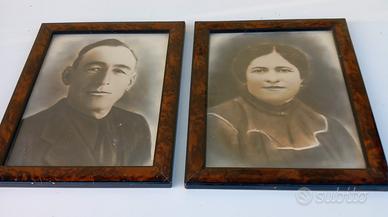 Coppia cornici antiche in legno intarsiato