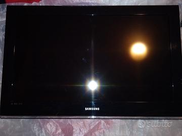 TV 32 pollici Samsung senza decoder e  supporto