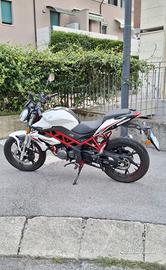 moto benelli bn 125