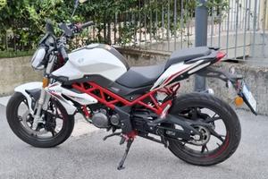 moto benelli bn 125