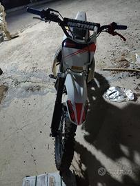 pit bike  125 4 t 