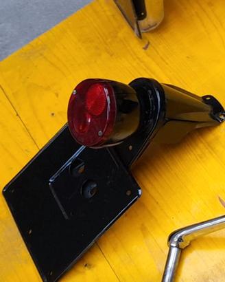 Fanale posteriore con porta targa Laverda 750