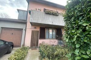 Villetta a schiera di 140 m² con 3 locali e box au