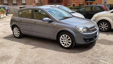 OPEL Astra - 2005