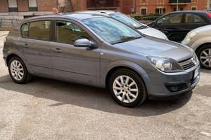 OPEL Astra - 2005