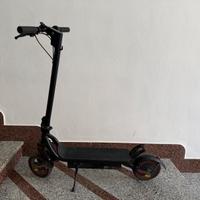 monopattino eletricco iscooter w8