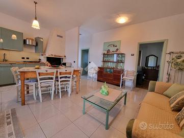 3 LOCALI A MASSA MARTANA