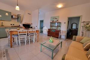 3 LOCALI A MASSA MARTANA