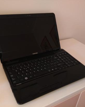 Toshiba Satellite L650-10D i7-620M, 8GB Ram