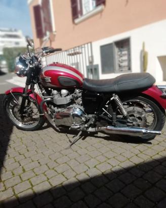 Triumph Bonneville  T 100