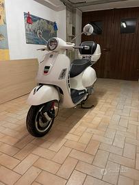 Vespa GTS 300 Super