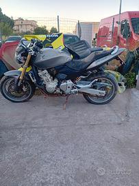smembro per ricambi honda hornet 600 anno 06