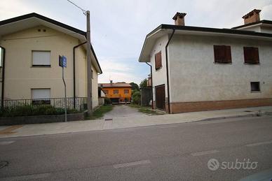 Casa accostata - Savogna d'Isonzo