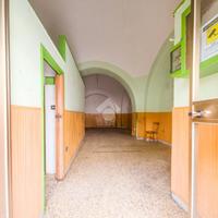 MONOLOCALE A MANFREDONIA