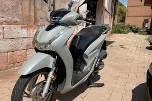 Honda sh