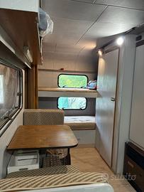 Roulotte con preingresso e spazio esterno