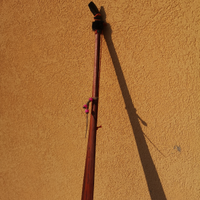 Oggetto in legno fatto a mano decorativo per casa