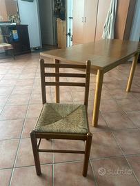 Tavolo da cucina con 6 sedie