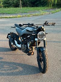 125 Husqvarna  Svartpilen