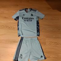 tuta real madrid 11-12 anni