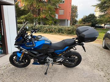 BMW F900XR