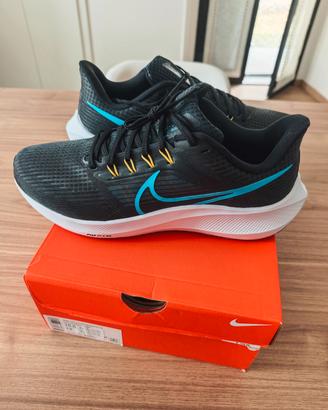 Nike Pegasus uomo tg 44.5 mod 39 Running New