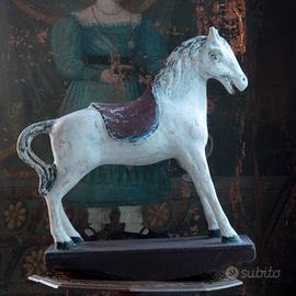 cavallo in carta pesta