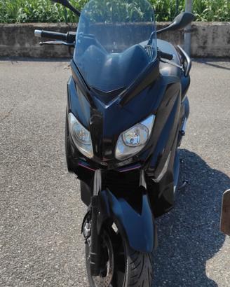 Yamaha X Max 250