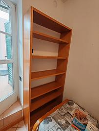 Libreria, letto singolo e comodino