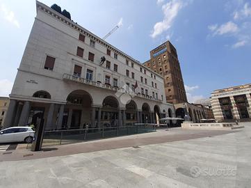 NEGOZIO A BRESCIA