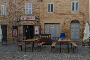 Locale ad uso commerciale