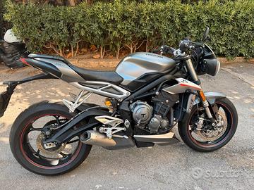 Triumph Street Triple 765 RS