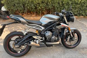 Triumph Street Triple 765 RS