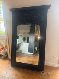 Specchio da parete verniciato nero